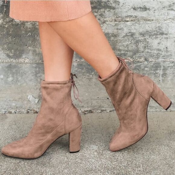 BAMBOO CHUNKY HEEL POINTED TOE WOMEN"S BOOTIE - Picture 1 of 15